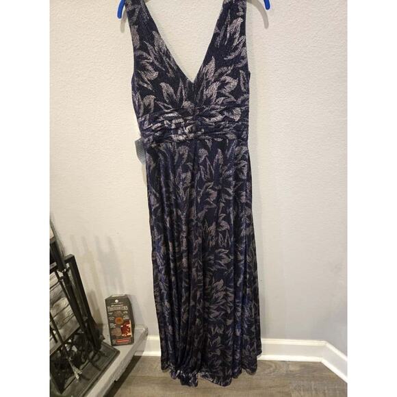 Betsy & Adam Women's One-Shoulder Metallic Floral Gown Blue Size 12 - Picture 11 of 14